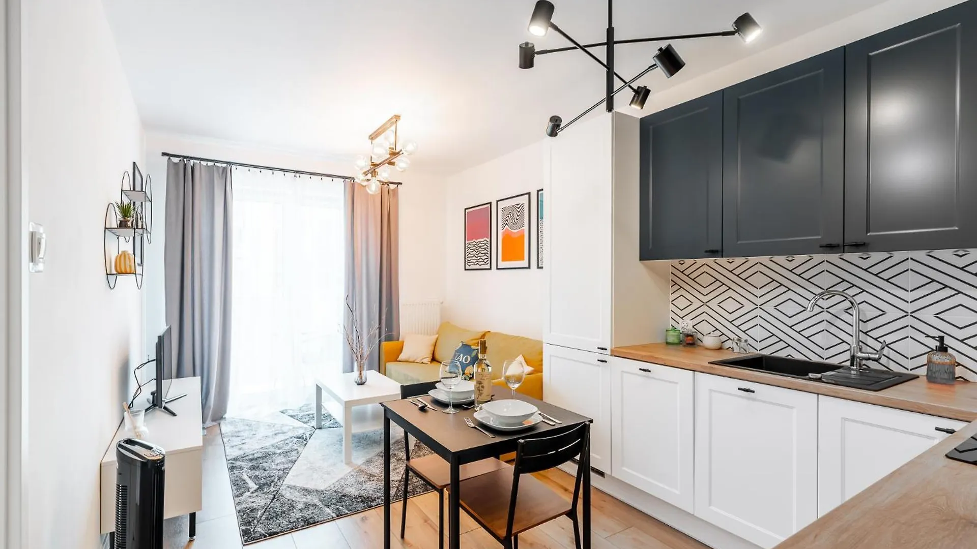 Krakow Bagry Apt - Parking, Balcony, Workspace - By Rentujemy Polen